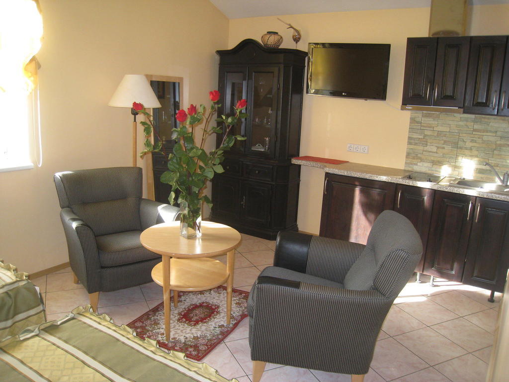 Aroma Skuodiskio Uzeiga Skuodas Habitación foto
